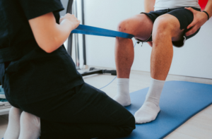 Os benefícios do fisioterapeuta no tratamento de lesões esportivas