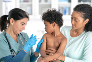 Cuidados e Vacinação para Manter a Saúde Infantil